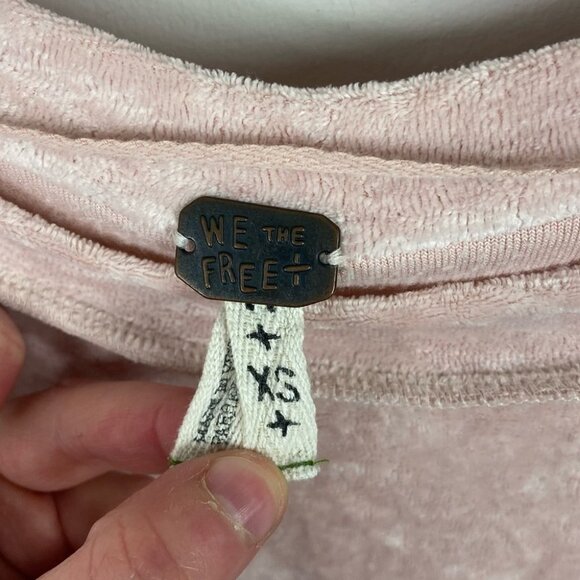 Free People Crushed Velvet Pink Milan Layering Top Sweatshirt Size XS Velour - Picture 4 of 10